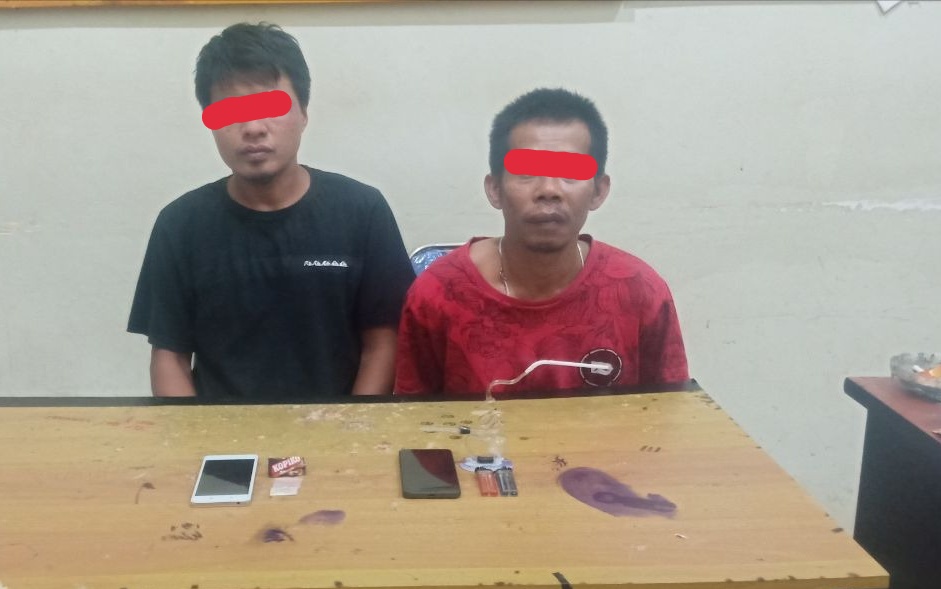 Kedua pelaku sesaat setelah diamankan, (foto: dok polisi)