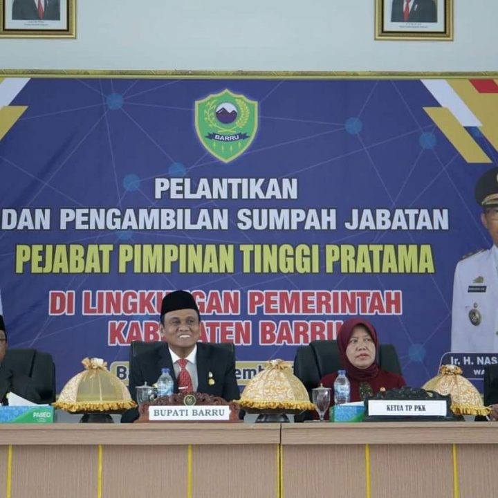 Bupati Barru Lantik 12 Pejabat 