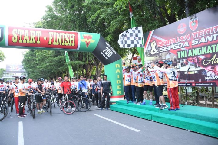 Start Gowes Peringati Hari Juang TNI