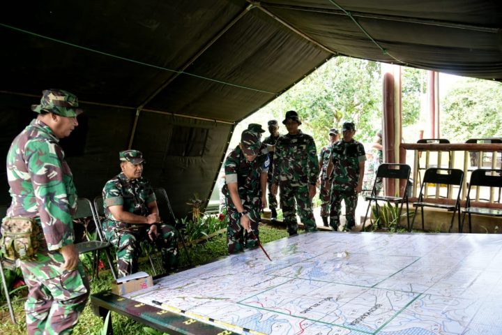 Pangdam Hasanuddin Tinjau Lokasi Latihan Perang