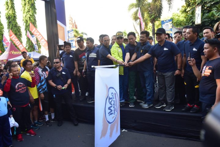 Menpan, Syahrul Yasin Limpo bersama Pangdam Hasanuddin Lepas Jalan Tani On Stage