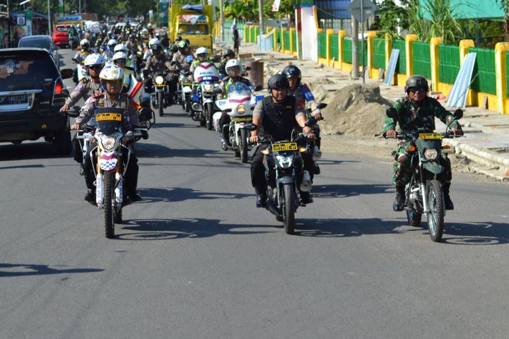 Show of Force Polres Palopo Jelang Operasi Lilin 2019