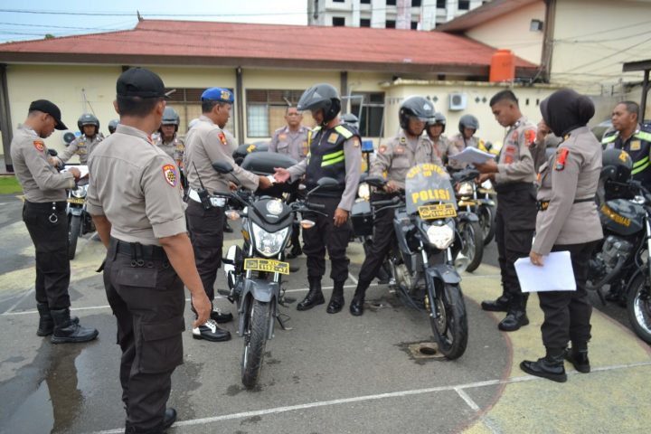 Kapolres Palopo Cek Kendaraan Dinas 