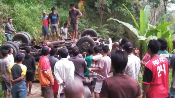 Kondisi Truk yang Kecelakaan di Sinjai