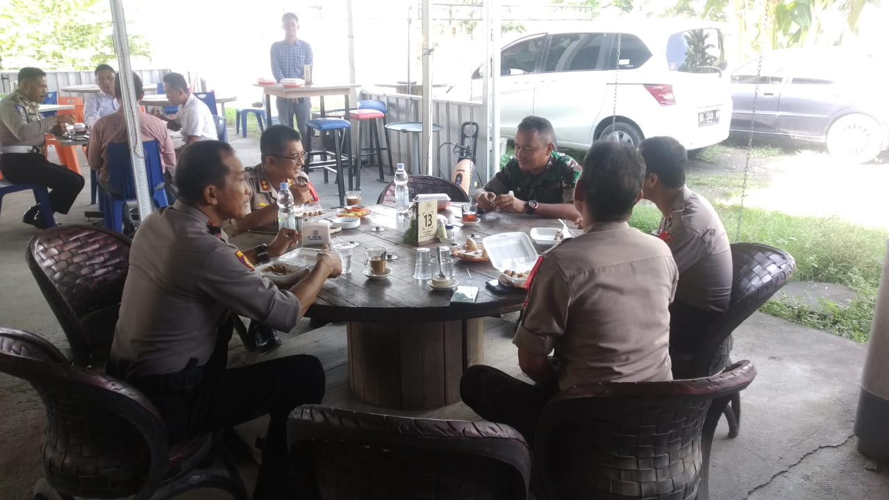 Kapolres Barru Coffee Morning Bareng Dandim 1405 Mallusetasi.