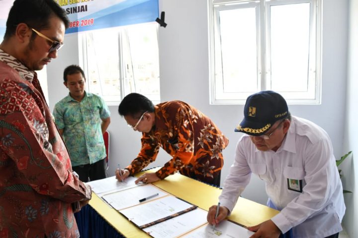 Bupati Sinjai Saksikan Serah Terima Pembangunan SD