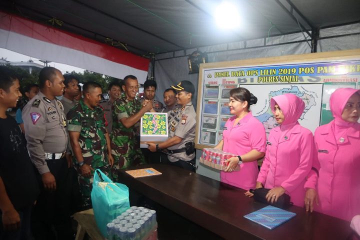 Kapolres Sinjai Cek Pos Pengamanan Ops Lilin 2019