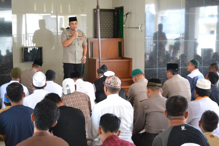 Kapolres Palopo Safari Jumat di Masjid Humaerah