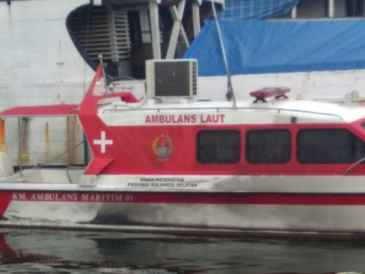 Armada Ambulance Laut