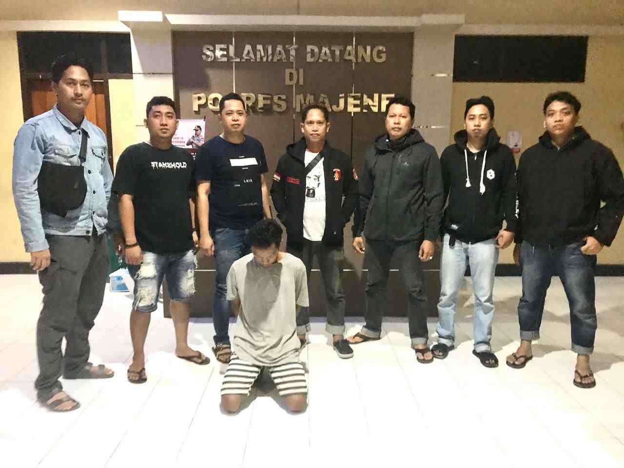 Muhtar (29) usai diamankan oleh petugas kepolisian Pinrang