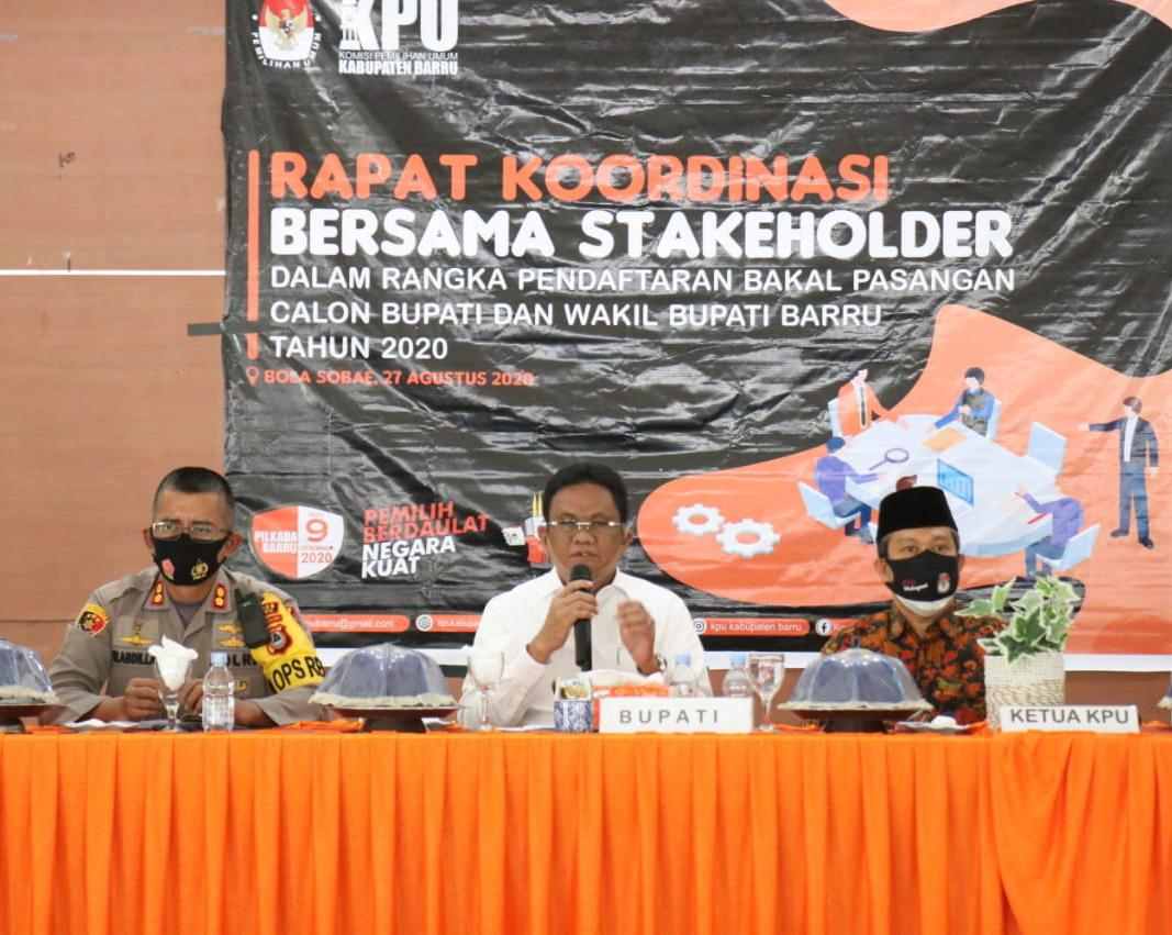 Bupati Barru, Suardi Saleh saat menyampaikan sambutan pada rapar koordinasi yang digelar KPU Barru, (Kamis 17/08/2020)