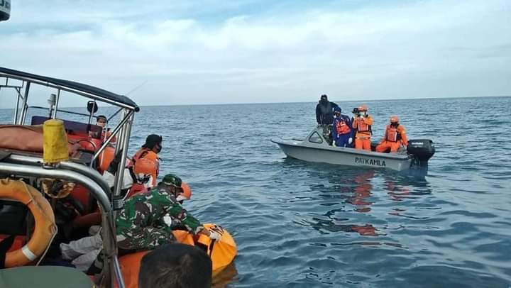 Mayat Pria asal Jeneponto Ditemukan Terapung di Laut. (foto: fb)