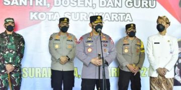 Kapolri bersama Walikota Surakarta, Gibran Rakabuming