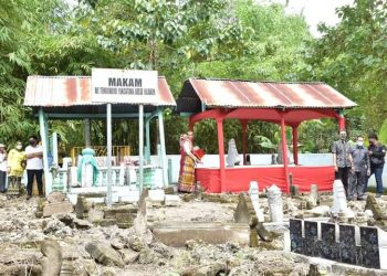 Bupati Bone Ziarah ke Makam Raja Bone Ke XXVIII di Suppa Pinrang
