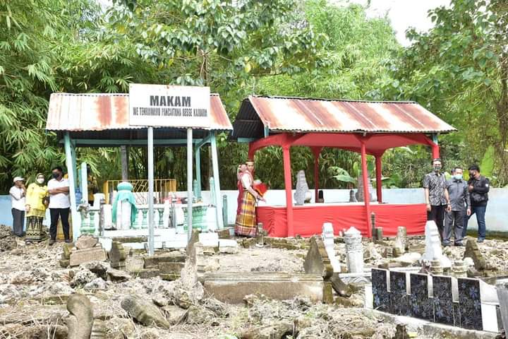 Bupati Bone Ziarah ke Makam Raja Bone Ke XXVIII di Suppa Pinrang