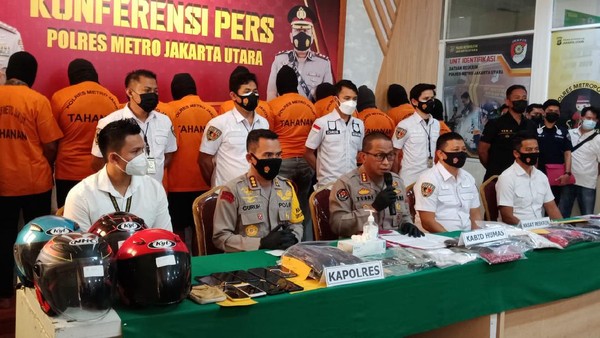 Ini Aturan Penarikan Kendaraan Leasing, Debt Collector Harus Pegang SPPI, (foto: detik)