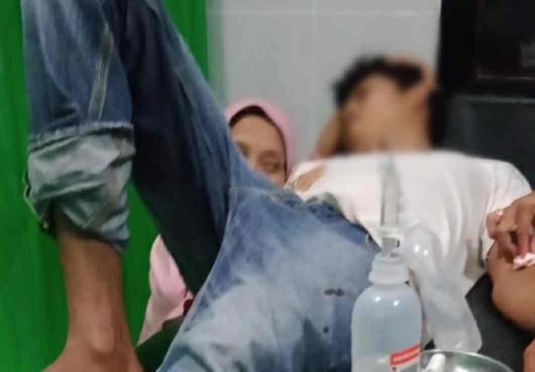 Korban saat mendapatkan perawa4than medis (foto: ist)