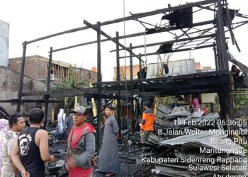 3 Unit Rumah Terbakar di Jalan Pettarani Sidrap, 1 Orang Alami Luka Bakar