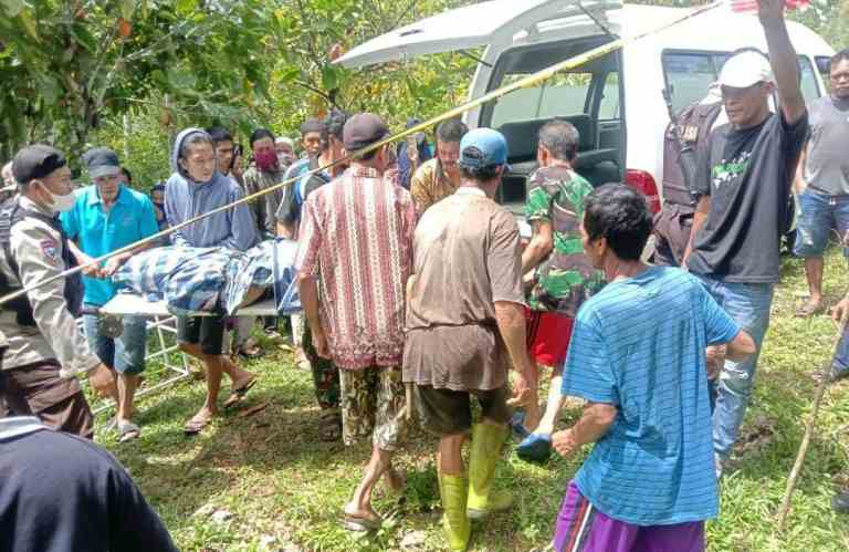 Di Sinjai, Anak Bermain Mercon Bapak Tewas Ditebas Tetangga