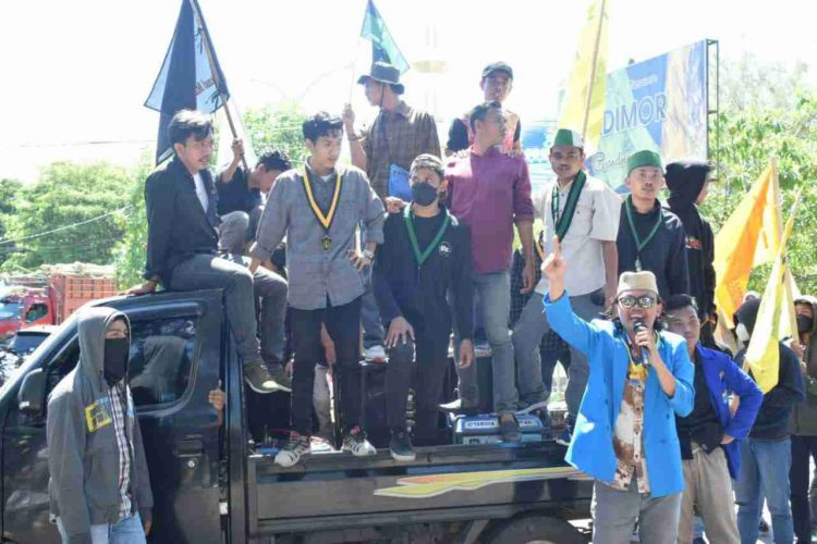 Gerakan Pemuda dan Mahasiswa Bulukumba Unjuk Rasa di Depan DPRD, ini Tuntutannya