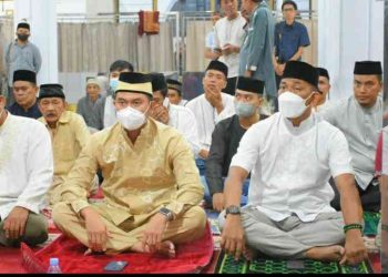 Ketua DPRD Sinjai Dampingi Bupati ASA Safari Ramadhan di Masjid Nurul Hidayah