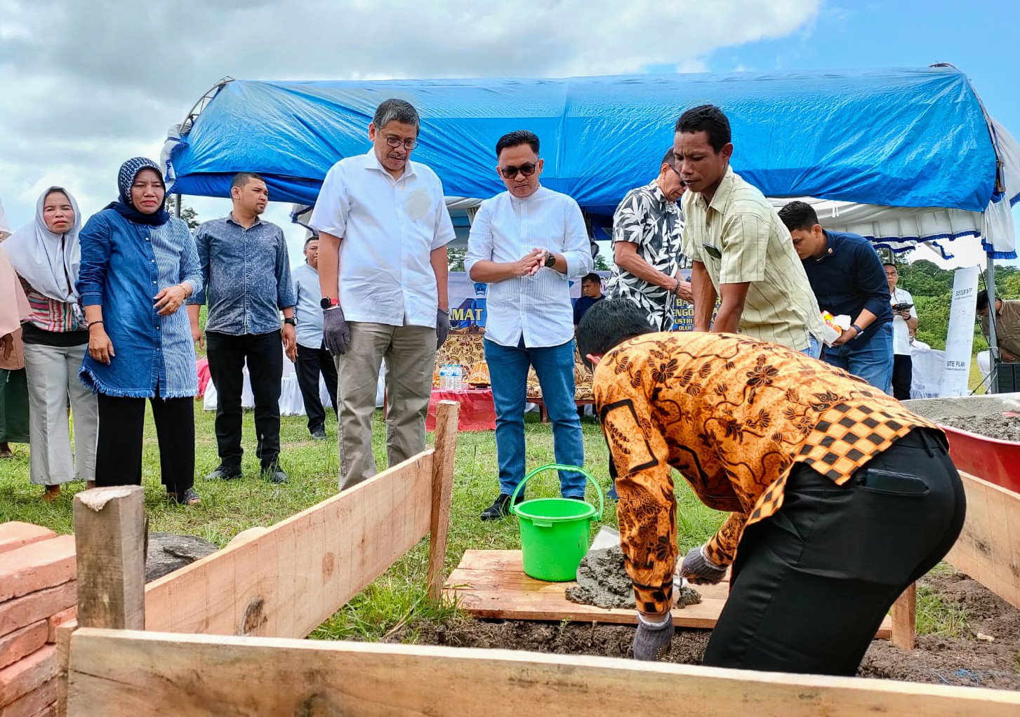 Peletakan Batu Pertama Pembangunan Penyedia Air Bersih untuk KiBa