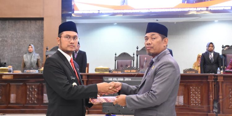 DPRD Sinjai Gelar Rapat Paripurna Penyampaian LKPJ Bupati Tahun 2022, Begini Penyampaian Ketua DPRD Sinjai


