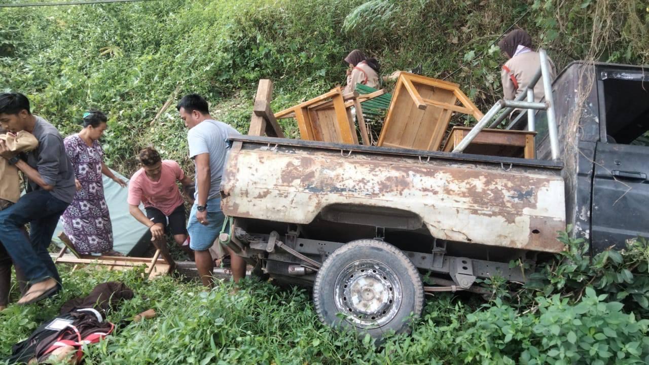 Mobil pikap pengangkut rombongan pramuka kecelakaan di Desa Bontobangun pada hari Senin 14 Agustus 2023, (foto: dok, net)