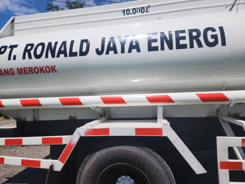 mobil tangki PT Ronald Jaya Energi. (foto: dok, istimewa)