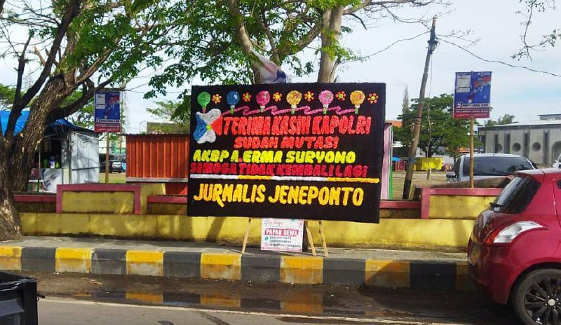 karangan bunga jurnalis di jeneponto (foto: dok, istimewa)