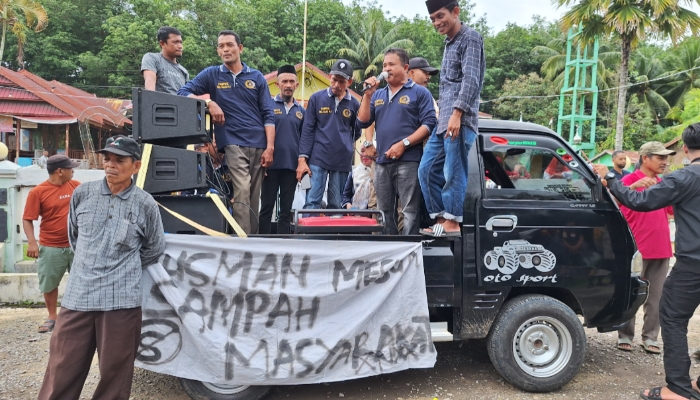 Demo menuntut Kepala Desa Karama dicopot Minggu 10 Maret 2024. (Foto: beritasulsel.com)