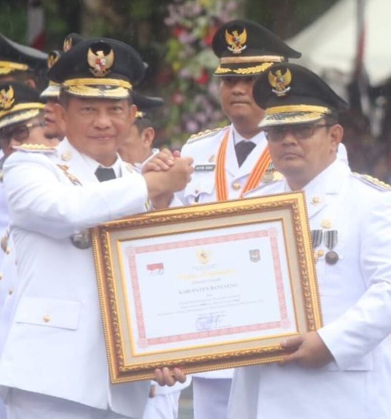 Mendagri RI Tito Karanavian bersama PJ Bupati Bantaeng Andi Abubakar.