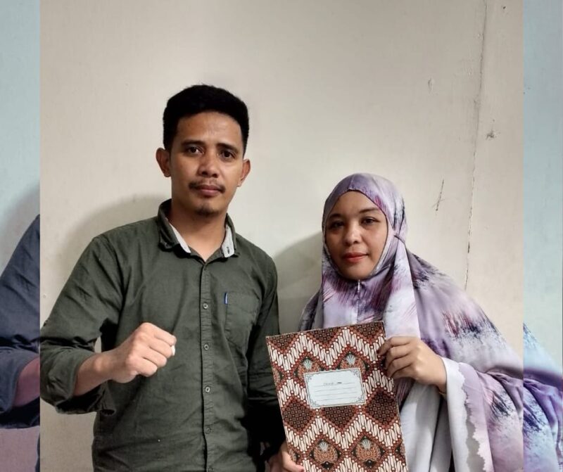 Poto: Syam Prakoso (kiri), Bersama Korban, Hardiana (kanan).