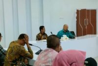 Perwakilan PT. Paraco Jaya Abadi saat Mempersentasekan pengembangan Komoditi Jagung untuk Kerjasama dengan Pemerintah Kabupaten Sinjai 