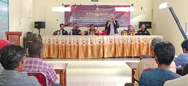 KPU Sinjai Saat Menggelar Sosialisasi Pendidikan Pemilih Segmen Kelompok Nelayan di Kecamatan Pulau Sembilan,. Kabupaten Sinjai.