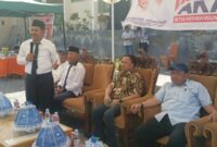 Wakil Ketua DPC Nasdem Bantaeng, Drs. H. Muh. Yusuf saat memberikan arahan kepada simpatisan dan loyalisnya disaksikan Bapak Ilham Azikin. 