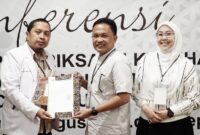 Paslon Bupati dan Wakil Bupati Bantaeng 2024, ILHAM AZIKIN dan NURKANITA MARUDDANI KAHFI usai menjalankan tes kesehatan di RS UNHAS Makassar. 