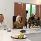 TPID mengikuti Rapat Koordinasi Pengendalian Inflasi Daerah via virtual di Command Center Kompleks Rumah Jabatan Bupati Sinjai. 