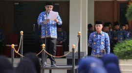 Pemimpin Upacara HUT KORPRI Ke-53, Pj Bupati Bantaeng, DR. Andi Abubakar, S.Ip, M.Si. 