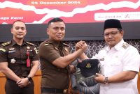 Pj Bupati Bantaeng, DR. Andi Abubakar, S.Ip, M.Si., Kajari Bantaeng, Satria Abdi, SH, MH., KaSi Tindak Pidana Khusus Kejaksaan Negeri Bantaeng, DR. Andri Zulfikar, SH, MH. (Hakordia 2024).