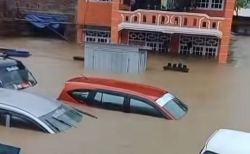 Banjir yang melanda Kabupaten Barru Sulawesi Selatan. (Foto: tangkapan layar)