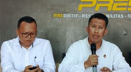 Kasat Reskrim Polres Sinjai, IPTU Andi Rahmatullah Saat Menyampaikan Kasus Dugaan Korupsi yang Sementara Ditanganinya. (Foto: Ist)