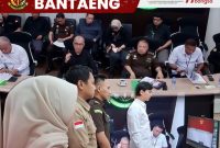 Kasi Intelijen Kejaksaan Negeri Bantaeng, Akhmad Putra Dwi, S.H. dan jajaran Seksi Intelijen mengikuti pengarahan Jamintel Kejaksaan RI, Prof. Dr. Reda Manthovani terkait penyelenggaraan bantuan pemerintah untuk program Makan Bergizi Gratis (MBG).