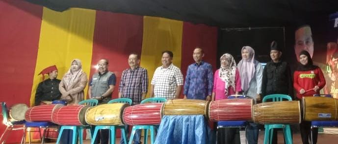 Bidang Kebudayaan Dinas Pendidikan dan Kebudayaan Kab. Wajo melaksanakan Pagelaran Kesenian Tradisional bagi sanggar seni sekolah yang mendapatkan bantuan alat musik tradisional tahun 2024.