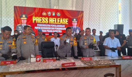 Kapolda Sulsel Rilis 4,6 Kg Sabu dan 4.200 Butir Ekstasi di Polres Sidrap