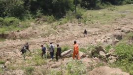 Warga Surati Presiden Prabowo Minta Tambang Ilegal di Barru Ditutup