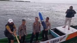 Nelayan di Takalar Temukan Benda Mirip Rudal