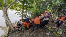 Lansia di Wajo Diduga Tenggelam, Tim SAR Gabungan Sisir Sungai Waelannae