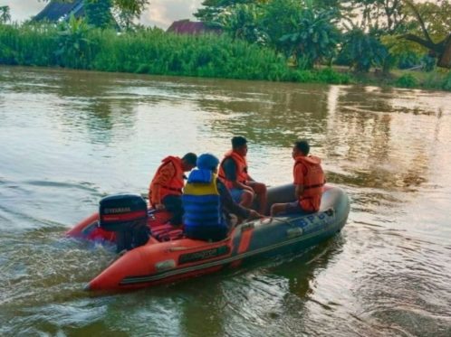 Dua Pelajar di Wajo Terseret Arus Sungai Padduppa Saat Bermain di Pinggir Sungai