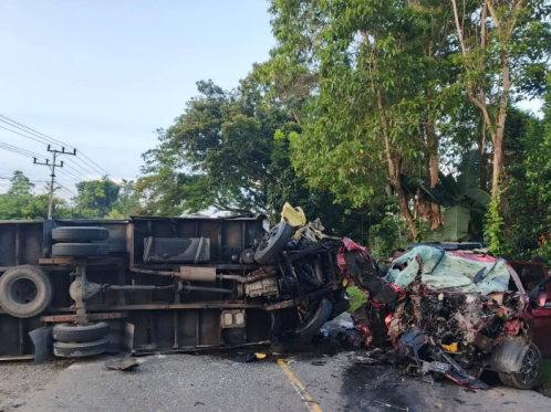 Kecelakaan Maut di Luwu, Truk Box vs Wuling, Tiga Orang Tewas